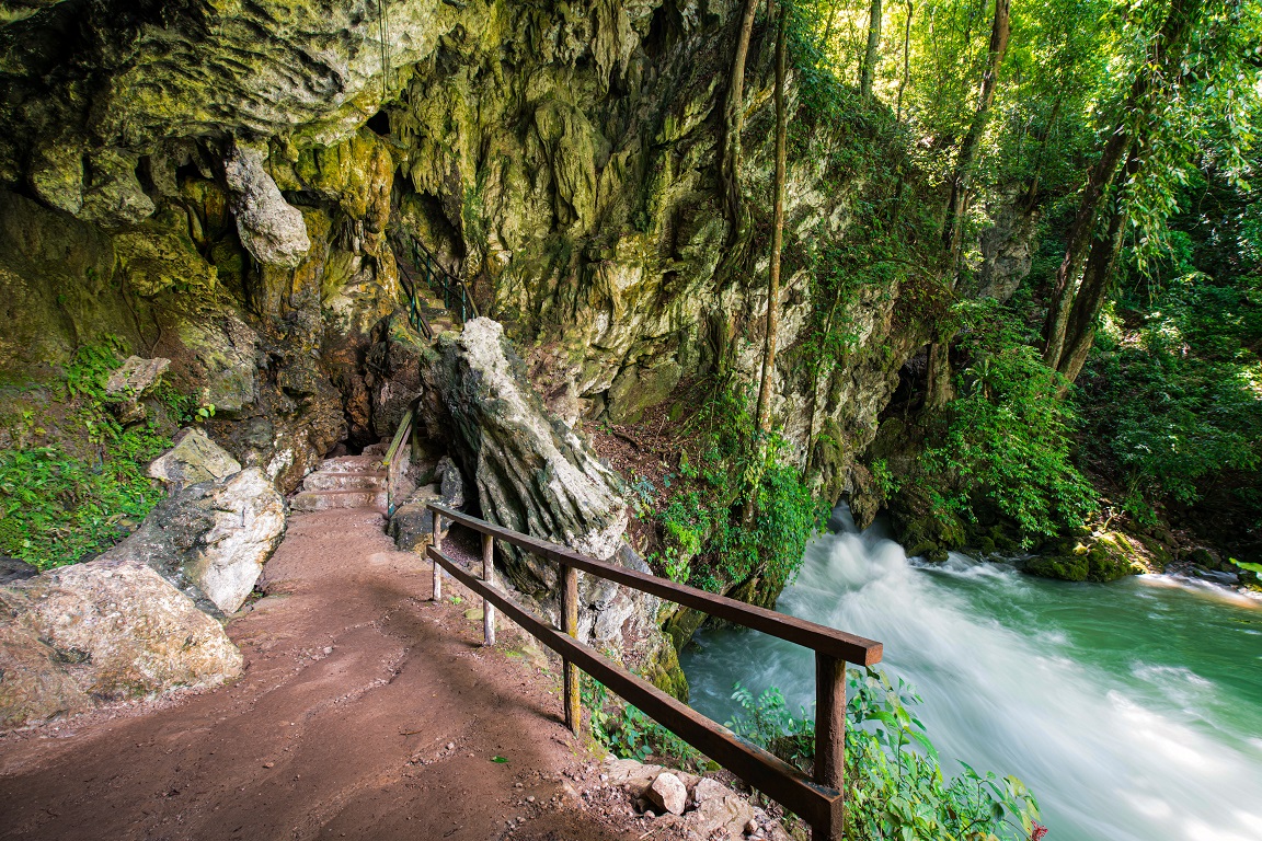 Guía de Espeleoturismo